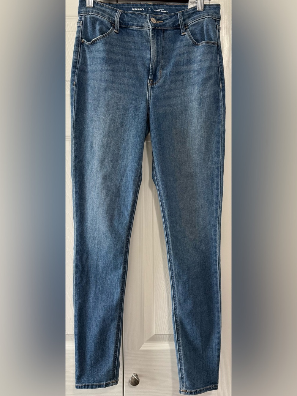 Old Navy High-Rise Super Skinny Jeans Women’s 6 Tall Medium Wash Stretch Denim - Picture 4 of 6
